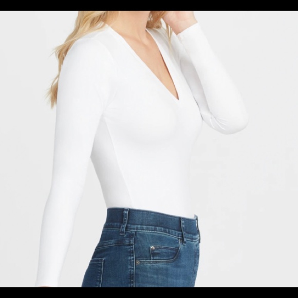 Spanx “Suit yourself Long Sleeve Thong Bodysuit” white, size small